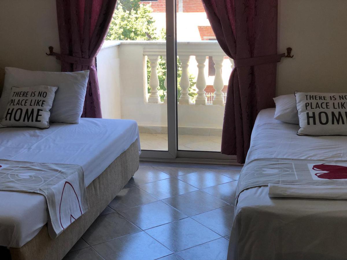 Relax Apartment & Hotel Golem  Exterior foto